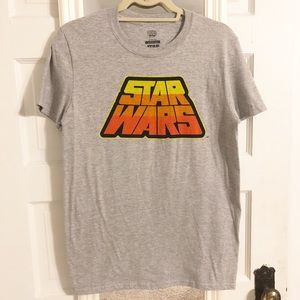 5/$25🔅Star Wars Retro Logo Grey Short Sleeve T-Shirt Men’s Small